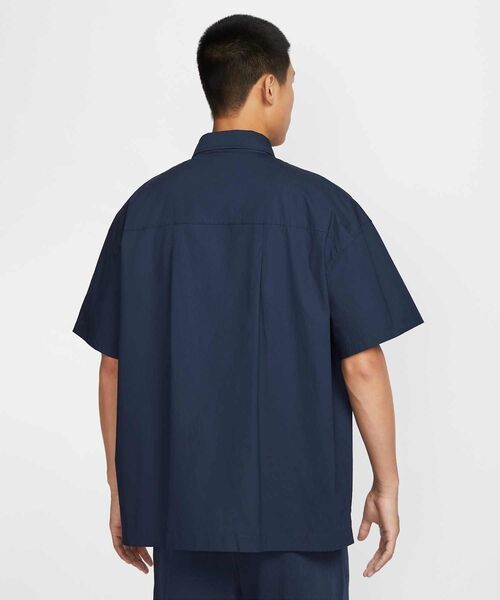 NIKE(ナイキ)の「ナイキ クラブ メンズ ショートスリーブ ボタンダウン シャツ / Nike Club Men's Short-Sleeve Button-Down Shirt HJ2027-451 Obsidian(シャツ/ブラウス・メンズ・ネイビー・2XL/XL/S/M/L)」の2枚目の写真