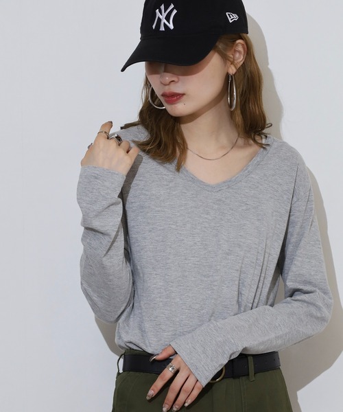 TRUSS(トラス)の「TRUSS スリムフィットVネックロングスリーブTシャツ(Tシャツ/カットソー・レディース・ヘザーグレー/ピンク・S/XL/L/M)」の6枚目の写真