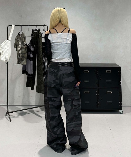 sedacle girl(セダクルガール)の「スラブシアーオフショルロンT(Tシャツ/カットソー・レディース・ブラック/グレー・SMALL/MEDIUM)」の11枚目の写真
