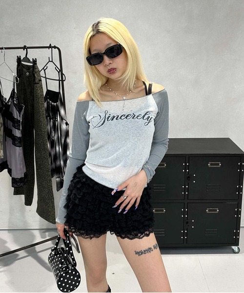 sedacle girl(セダクルガール)の「スラブシアーオフショルロンT(Tシャツ/カットソー・レディース・ブラック/グレー・SMALL/MEDIUM)」の14枚目の写真