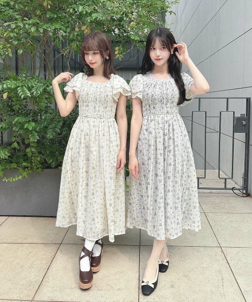 DOEN シャーリング ミディ丈ワンピース フリル付き【関税なし】 F i.n.t(フィント)の「フリル使い小花柄シャーリング