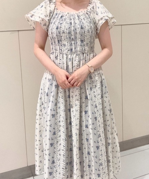 フリル使い小花柄シャーリングワンピース（ワンピース）｜F i.n.t