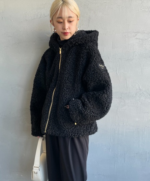 TATRAS/タトラス] IPAMA シープ調 フード付きボアブルゾン