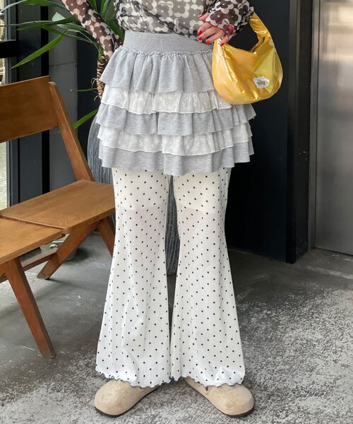 HELLO.SANFRANCISCO(ハローサンフランシスコ)の「【HELLO.SANFRANCISCO/ハローサンフランシスコ】アソート柄フロッキープリントフレアパンツ(その他パンツ・レディース・ブラック/ホワイト/ブラック系その他/ホワイト系その他・MEDIUM/SMALL)」の2枚目の写真