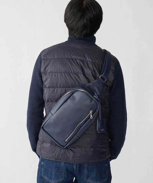 SHIPS（シップス）の「【WEB限定】SHIPS: 合成皮革 ワンショルダー バッグ（ショルダーバッグ・メンズ・キャメル/ネイビー/ブラック・ONE SIZE）」の3枚目の写真