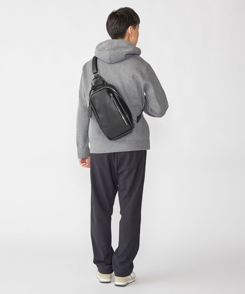 SHIPS（シップス）の「【WEB限定】SHIPS: 合成皮革 ワンショルダー バッグ（ショルダーバッグ・メンズ・キャメル/ネイビー/ブラック・ONE SIZE）」の5枚目の写真