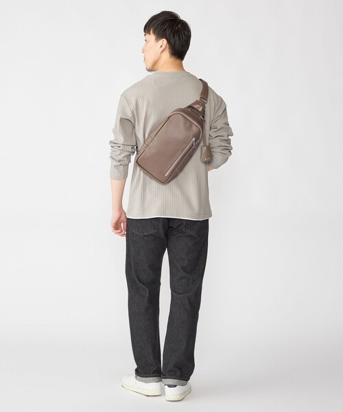 SHIPS（シップス）の「【WEB限定】SHIPS: 合成皮革 ワンショルダー バッグ（ショルダーバッグ・メンズ・キャメル/ネイビー/ブラック・ONE SIZE）」の6枚目の写真