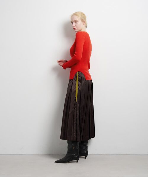 LANVIN en Bleu（ランバンオンブルー）の「カラーポイントクルーネックリブニット（ニット/セーター・レディース・オフホワイト/チャコールグレー/レッド・38）」の5枚目の写真