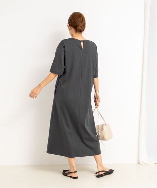 NOLLEY’S(ノーリーズ)の「ウォッシャブルシルケットスムース5分袖ワンピース(ワンピース・レディース・ネイビー/チャコールグレー/ロイヤルブルー・38)」の9枚目の写真