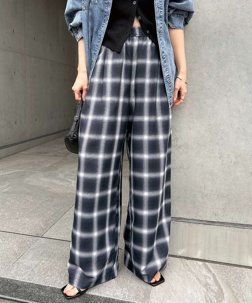 andme(アンドミー)の「【新色追加】イージーケアチェックワイドパンツ(その他パンツ・レディース・ブラック/ベージュ/グリーン・L/M)」の1枚目の写真