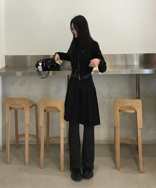Vini（ヴィニ）の「【Vini】ベルト付き クラシックプリーツスカート（スカート・レディース・ブラック/グレー・S/M/L）」の10枚目の写真