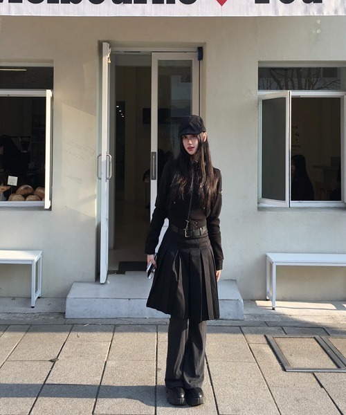 Vini（ヴィニ）の「【Vini】ベルト付き クラシックプリーツスカート（スカート・レディース・ブラック/グレー・S/M/L）」の9枚目の写真