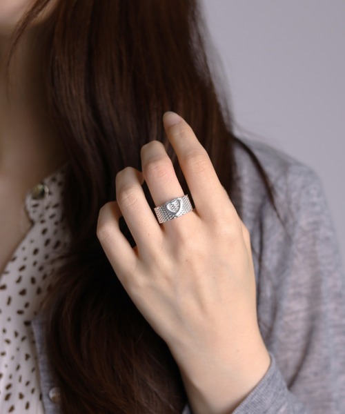 Vini(ヴィニ)の「ハート メタル リング(リング・レディース・シルバー/シルバー系その他/シルバー系その他2・FREE)」の12枚目の写真