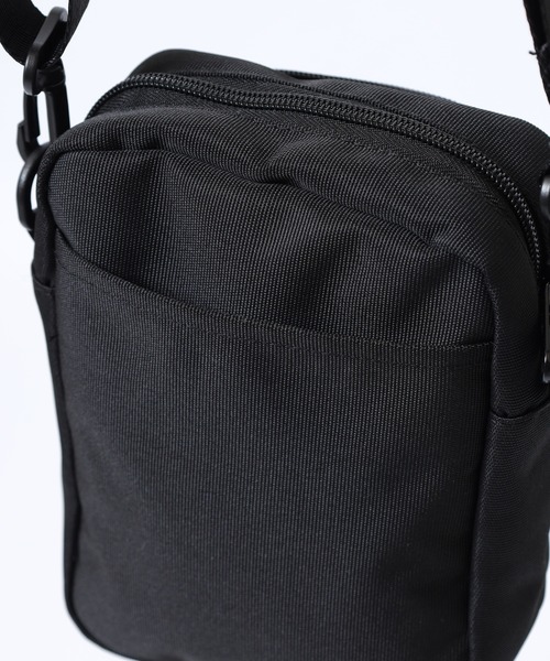GERRY(ジェリー)の「GERRY 撥水加工 縦型 ショルダーバッグ スクエアショルダー 男女兼用(ショルダーバッグ・メンズ・ブラック/ホワイト・FREE)」の13枚目の写真