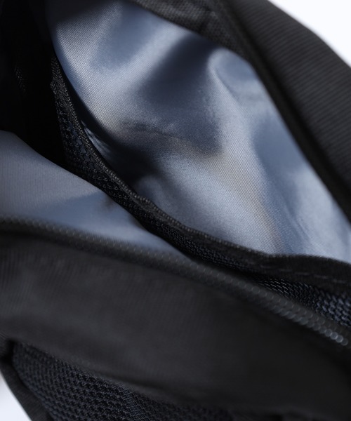 GERRY(ジェリー)の「GERRY 撥水加工 縦型 ショルダーバッグ スクエアショルダー 男女兼用(ショルダーバッグ・メンズ・ブラック/ホワイト・FREE)」の16枚目の写真