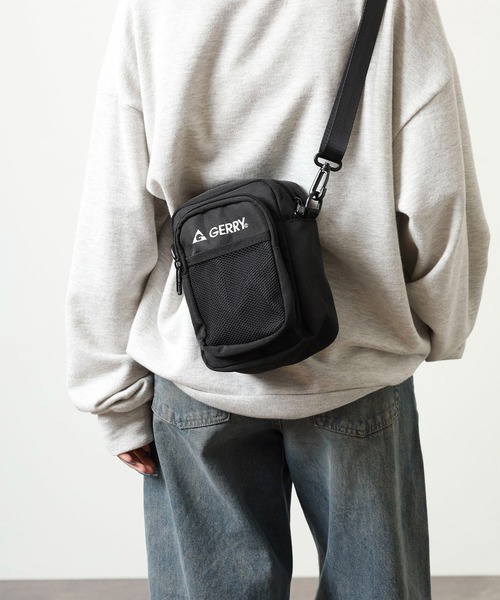 GERRY(ジェリー)の「GERRY 撥水加工 縦型 ショルダーバッグ スクエアショルダー 男女兼用(ショルダーバッグ・メンズ・ブラック/ホワイト・FREE)」の17枚目の写真