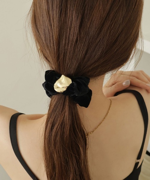 CEMONEMO（セモネモ）の「ゴールド モチーフ ベロア シュシュ（シュシュ・レディース・その他1/その他2/その他3・FREE）」の18枚目の写真