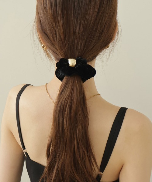 CEMONEMO（セモネモ）の「ゴールド モチーフ ベロア シュシュ（シュシュ・レディース・その他1/その他2/その他3・FREE）」の12枚目の写真