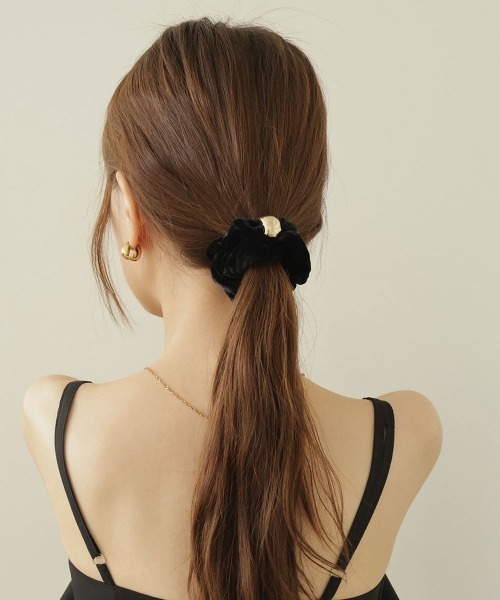 CEMONEMO（セモネモ）の「ゴールド モチーフ ベロア シュシュ（シュシュ・レディース・その他1/その他2/その他3・FREE）」の13枚目の写真