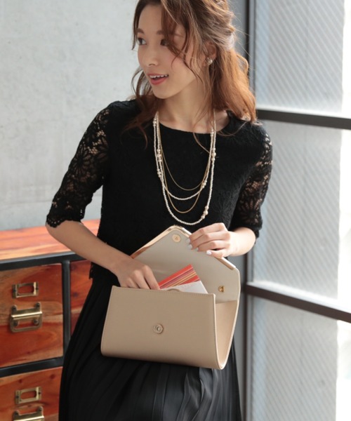 Cupid Heart(キューピッドハート)の「【Cupid Heart】結婚式用!合皮クラッチbag(クラッチバッグ・レディース・ブラック/ベージュ/シルバー・MEDIUM)」の12枚目の写真