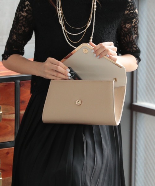 Cupid Heart(キューピッドハート)の「【Cupid Heart】結婚式用!合皮クラッチbag(クラッチバッグ・レディース・ブラック/ベージュ/シルバー・MEDIUM)」の13枚目の写真