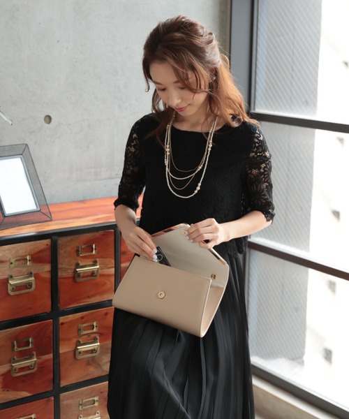 Cupid Heart(キューピッドハート)の「【Cupid Heart】結婚式用!合皮クラッチbag(クラッチバッグ・レディース・ブラック/ベージュ/シルバー・MEDIUM)」の14枚目の写真