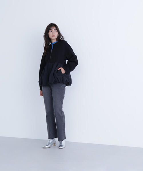 NATURAL BEAUTY BASIC(ナチュラルビューティーベーシック)の「◇ダンボールドッキングペプラムブルゾン(ブルゾン・レディース・ベージュ/ブラック・MEDIUM/SMALL)」の6枚目の写真