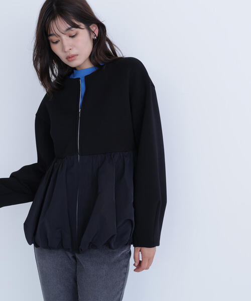 NATURAL BEAUTY BASIC(ナチュラルビューティーベーシック)の「◇ダンボールドッキングペプラムブルゾン(ブルゾン・レディース・ベージュ/ブラック・MEDIUM/SMALL)」の1枚目の写真