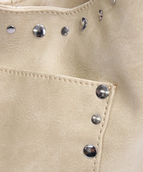 clear（クリア）の「スタッズワンハンドルバッグ［Y2K カジュアル 着回し力抜群］（ハンドバッグ・レディース・ブラウン/ブラック/アイボリー・F）」の14枚目の写真