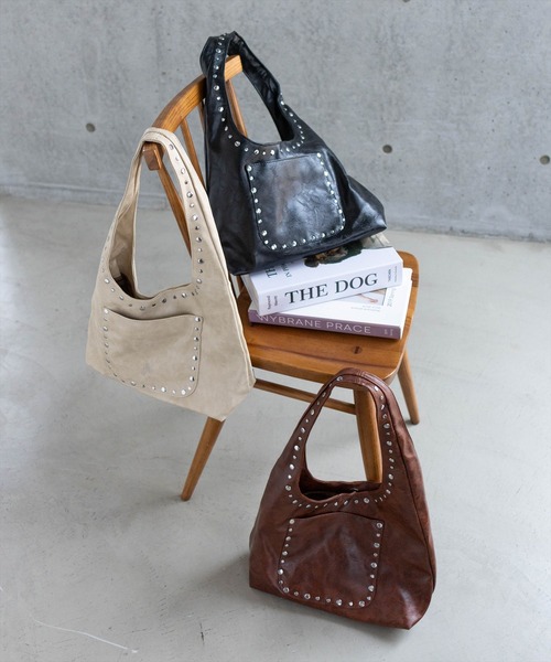 clear（クリア）の「スタッズワンハンドルバッグ［Y2K カジュアル 着回し力抜群］（ハンドバッグ・レディース・ブラウン/ブラック/アイボリー・F）」の5枚目の写真