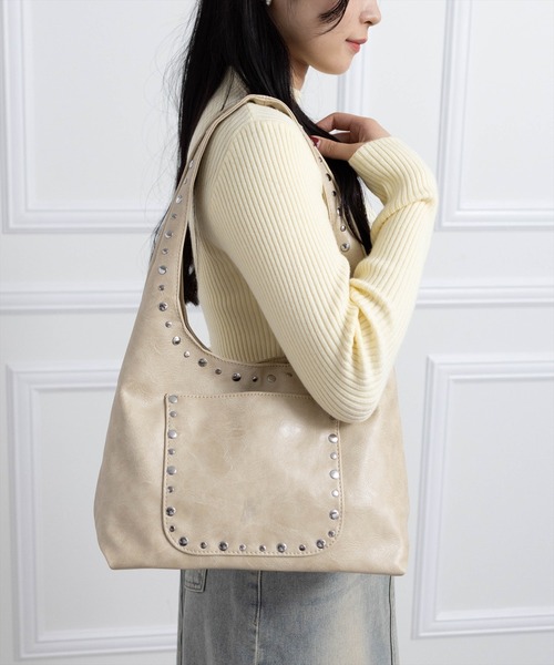 clear（クリア）の「スタッズワンハンドルバッグ［Y2K カジュアル 着回し力抜群］（ハンドバッグ・レディース・ブラウン/ブラック/アイボリー・F）」の19枚目の写真