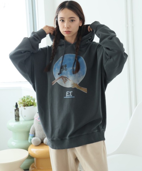 baron(バロン)の「UNIVERSAL ピグメントパーカー(パーカー・レディース・スミクロ/ブラック系その他・M/L/XL)」の2枚目の写真