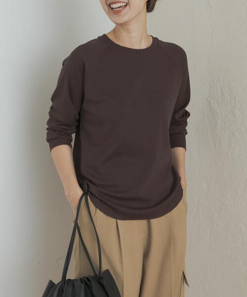 URBAN RESEARCH DOORS（アーバンリサーチドアーズ）の「『一部WEB限定カラー』ソフトフライスプルオーバー（Tシャツ/カットソー・レディース・ブラウン/チャコールグレー/ブラック/ライトベージュ・MEDIUM）」の3枚目の写真