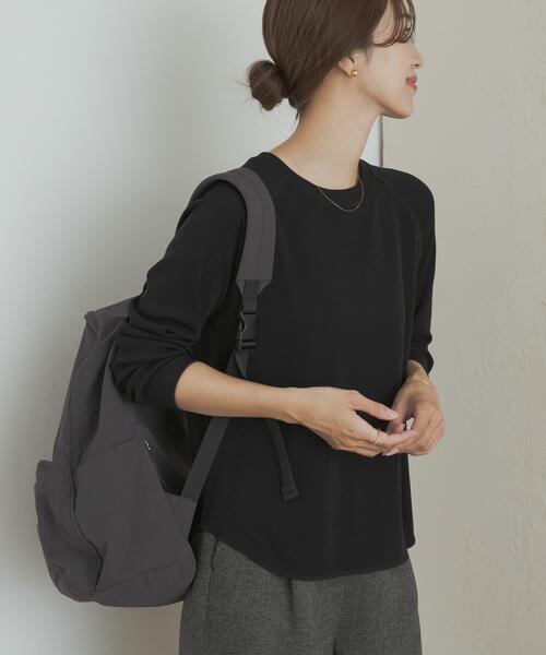 URBAN RESEARCH DOORS（アーバンリサーチドアーズ）の「『一部WEB限定カラー』ソフトフライスプルオーバー（Tシャツ/カットソー・レディース・ブラウン/チャコールグレー/ブラック/ライトベージュ・MEDIUM）」の2枚目の写真