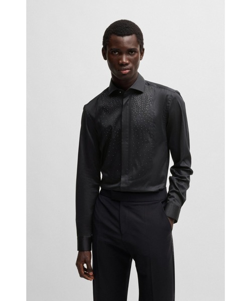 BOSS(ボス)の「スリムフィット イブニングシャツ ビブエンベリッシュ(シャツ/ブラウス・メンズ・ブラック・40/39/42/41)」の1枚目の写真
