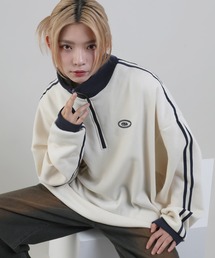 MSG（エムエスジー）の「オーバーサイズハーフジップ フリース／スウェット プルオーバー 配色 ブランドロゴ ワンポイント刺繍　パイピング　テック　サイドライン トラックジャケット（スウェット）」