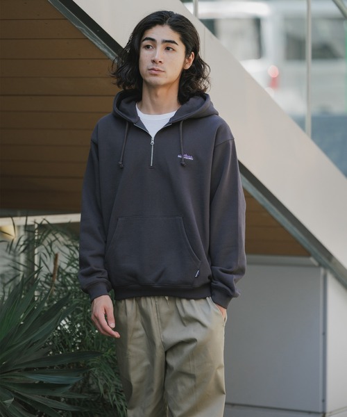THOUSAND MILE（サウザンドマイル）の「THOUSAND MILE/サウザンドマイル HALF ZIP PARKER スウェット生地 ブランドロゴ ハーフジップパーカー（パーカー・メンズ・チャコール/ネイビー/ブラック/ライトグレー・XS/M/XL/L）」の15枚目の写真