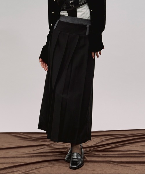 COYSEIO ダブルウエスト プリーツ スカート ブラック Ezick（エジック）の「pleats middle skirt ダブルウエストプリーツ