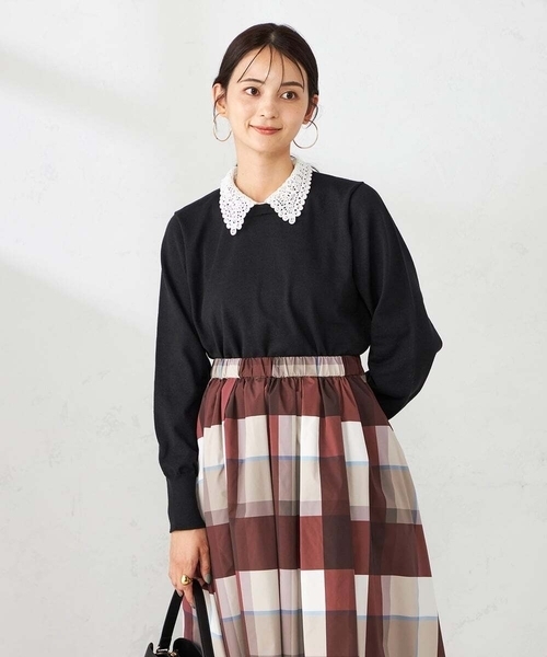 a.v.v(アーヴェヴェ)の「2WAYレースカラーニット(ニット/セーター・レディース・アイボリー/ブラック・38/40)」の2枚目の写真