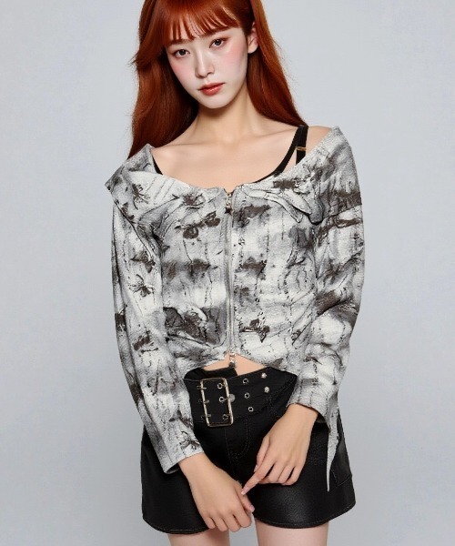 .KOM(ドットコム)の「A'GEM/9 × .kom 『.KOM/ドットケーオーエム』 Y2K Butterfly Design Zip-Up Top/Y2K バタフライデザイン ジップアップトップス(その他トップス・レディース・グレー・FREE)」の1枚目の写真
