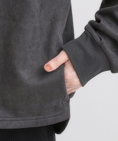 SHOO・LA・RUE（シューラルー）の「【S-LL】柔らかくて軽い さっと羽織れるフェイクスエードブルゾン【CIRCRIC】（カーディガン/ボレロ・レディース・ブラウン系/チャコールグレー・01/02/03/04）」の16枚目の写真