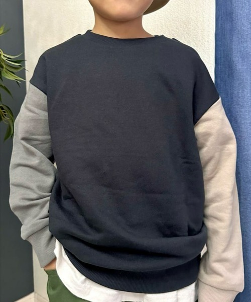 Right-on（ライトオン）の「【Refurbish】袖配色 スウェットプルオーバー (カラフル / 個性的 / アクセント / 子供服 / 快適)（スウェット・キッズ・ブラック/ベージュ/ブルー/オフホワイト・110/120/130/140/150/160）」の3枚目の写真