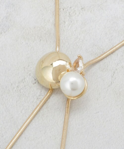 OPAQUE.CLIP（オペークドットクリップ）の「パール調ビジュースライドネックレス（ネックレス・レディース・ゴールド/シルバー・00）」の3枚目の写真