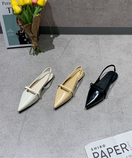 Maison Calme（メゾンカルム）の「クラシカルポインテッドトゥストラップフラットパンプス（パンプス・レディース・ブラック/アイボリー/イエロー・M/L）」の4枚目の写真