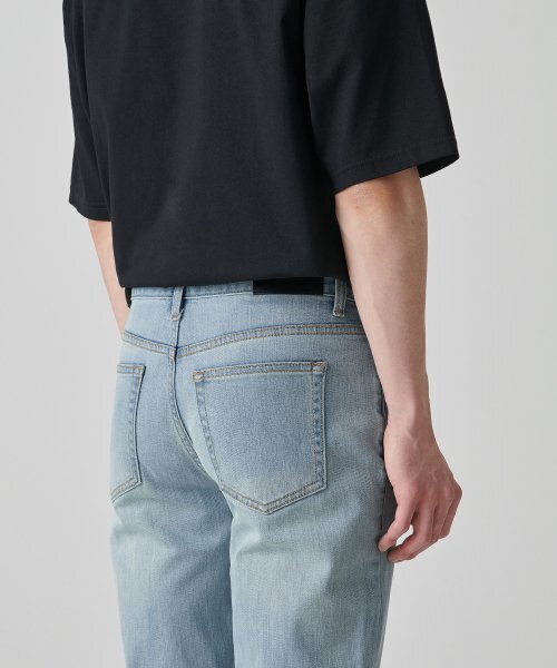 MUSINSA STANDARD（ムシンサスタンダード）の「KIPAS スリムクロップデニムパンツ[スカイブルー]（デニムパンツ・メンズ・その他・34/32/31/26/27/28）」の6枚目の写真