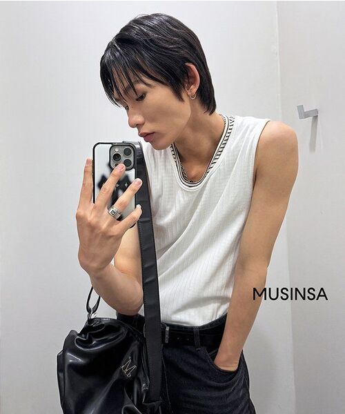MUCENT(ムセント)の「ガエルメタルロゴシャーリングサイドストリングクロスバッグ 男女共用(メッセンジャーバッグ・レディース・ブラック・FREE)」の9枚目の写真