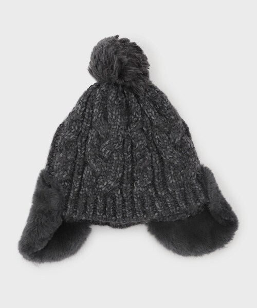 OPAQUE.CLIP(オペークドットクリップ)の「ファー耳当てケーブルワッチ(ニットキャップ/ビーニー・レディース・チャコールグレー/ナチュラル・00)」の1枚目の写真