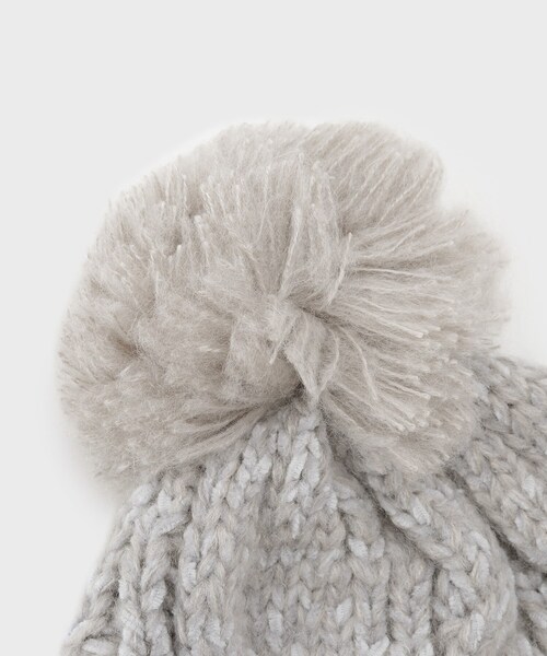 OPAQUE.CLIP(オペークドットクリップ)の「ファー耳当てケーブルワッチ(ニットキャップ/ビーニー・レディース・チャコールグレー/ナチュラル・00)」の5枚目の写真