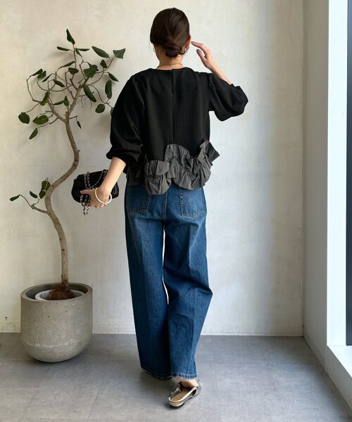 DouDou(ドゥドゥ)の「【WEB限定】フクレジャガード裾フリルトップス(Tシャツ/カットソー・レディース・オフホワイト/ブラック・FREE)」の18枚目の写真