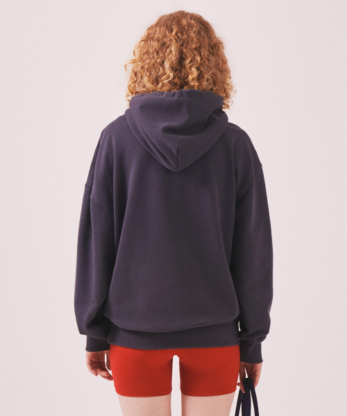 MENASOO（ミナス）の「For Rest Run Basic Hoodie_Charcoal（パーカー・レディース・ダークグレー・SMALL/MEDIUM）」の4枚目の写真